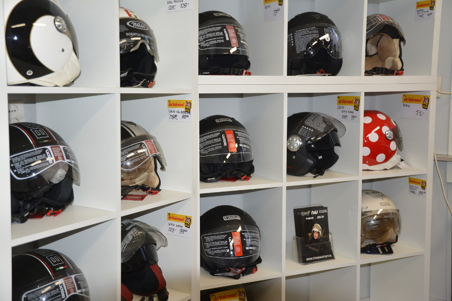 Helmen en accessoires